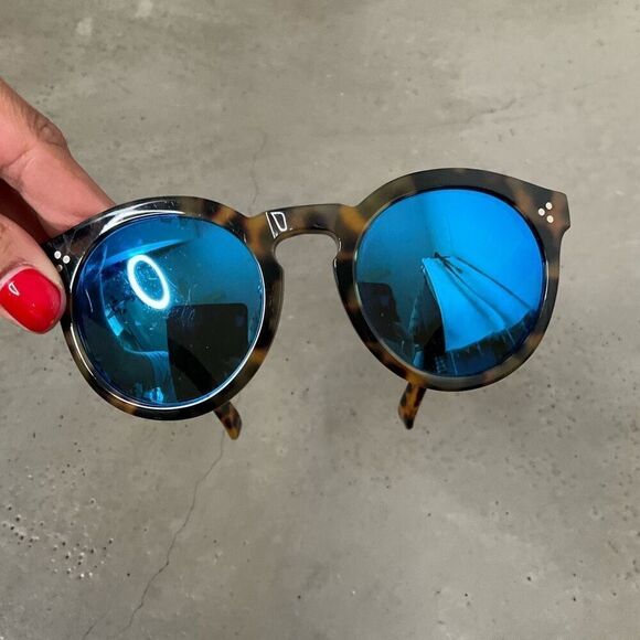 Illesteva Leonard II Sunglasses - Picture 6 of 6